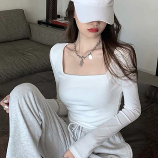🖤🤍เสื้อครอป แขนยาว คอเหลี่ยม เสื้อครึ่งตัว มี2สี ขาว-ดำ