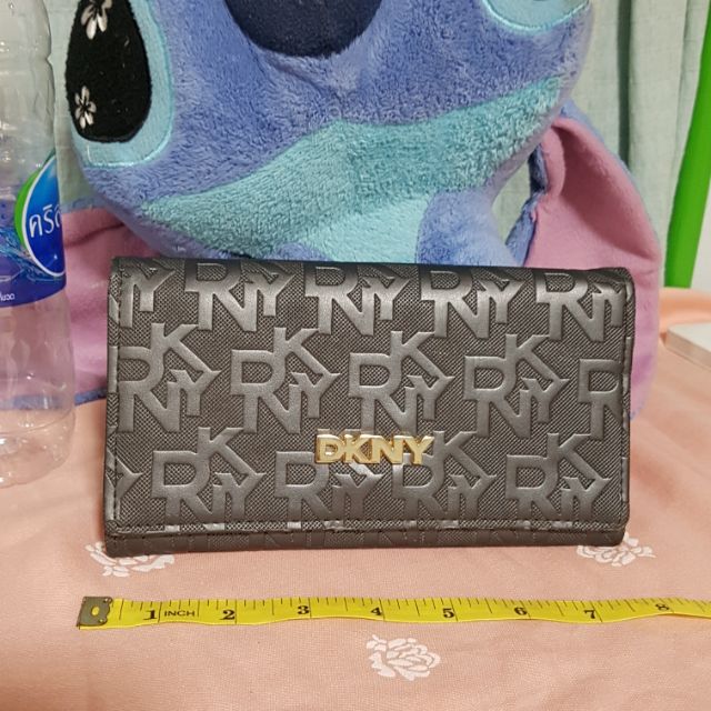 กระเป๋าสตางค์ DKNY