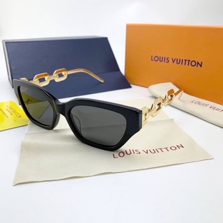 LOUIS VUITTTON GOLD LV EDGE MONOGRAM LOGO CAT EYE MIRROR LENSES SUNGLASSES แว่นตากันแดดแบรนด์หลุยส์วิตตอง เลนส์ทรงแคทอาย