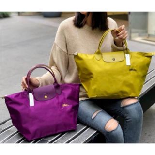 กระเป๋า​ LONGCHAMP PLIAGE CLUB​ ปักม้า​ size​ M​ มี3สี​ ม่วง​ เหลือง​ แดง