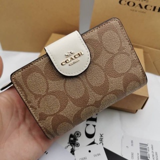 COACH กระเป๋าสตางค์ใบกลาง หนังแคนวาส โลโก้