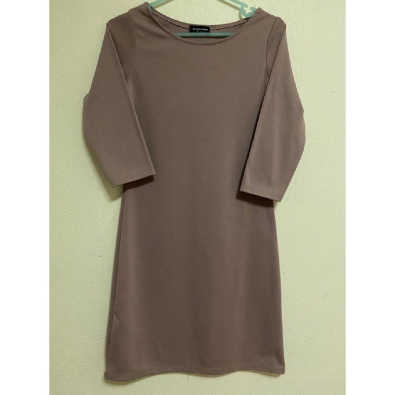 เดรสสีน้ำตาล ป้าย GI-ANTS SHOP