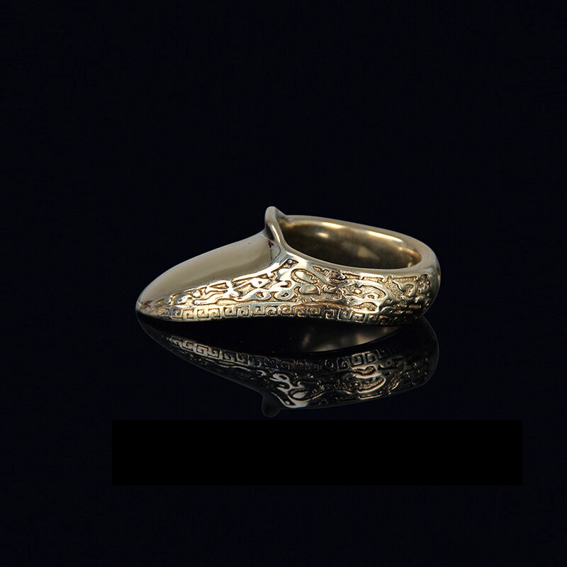 ยิงธนู Finger Guard ทองเหลืองยิงแหวน Catapult กีฬา Finger อุปกรณ์ป้องกันแบบดั้งเดิม Thumb สำหรับกลาง