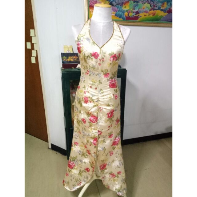 ชุดราตรี  อก 34 เอว 27  สะโพก 34-36 ราคา 250 บาท