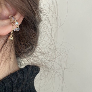 ต่างหูหนีบลูกปัดคริสตัลห้อยโซ่ • Crystal Beads Chain Ear Cuff