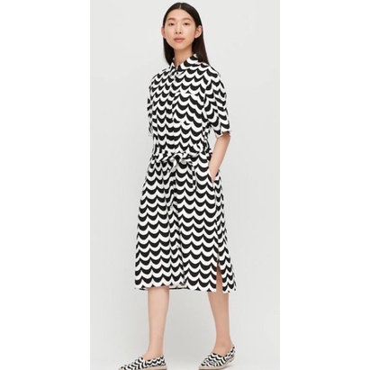 ชุดเดรส Marimekko x Uniqlo