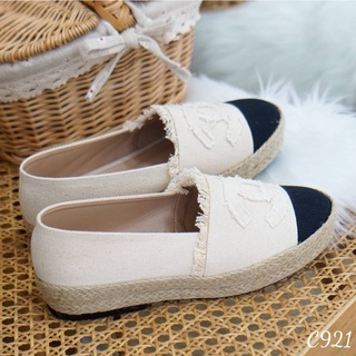 C921 รองเท้าผ้าใบ ทรงสวม slip-on วัสดุทำจากผ้าแคนวาสเนื้อนิ่ม