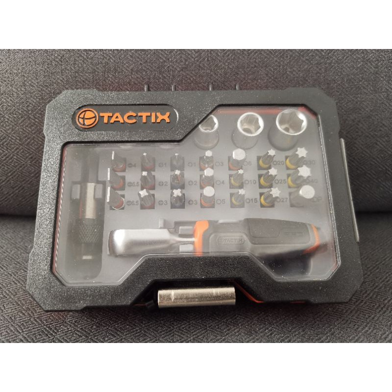 ชุดประแจบล็อกมินิ 28 ตัว 555928P TACTIX