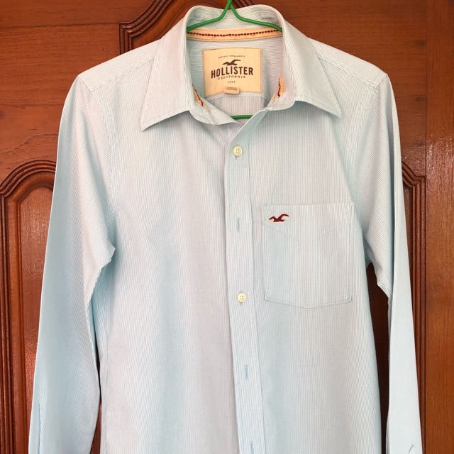 เสื้อเชิ๊ต Hollister