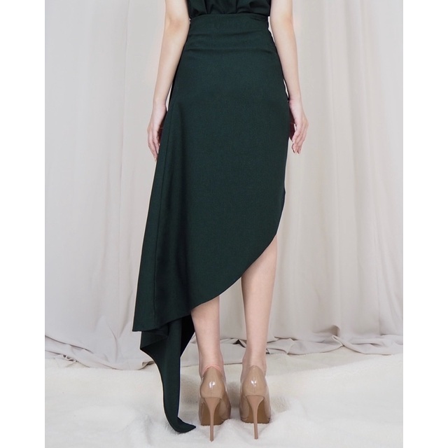 Draping Skirt (skirt)