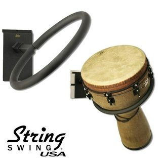 String Swing® DSHGSS-BHH30-FW ที่แขวนกลองดีเจมเบ้ ที่โชว์กลองดีเจมเบ้ 10" ติดตั้งกับ Slat Wall