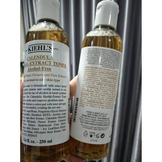 ขวด  250 ml. Kiehls Calendula Herbal Extract Alcohol Free Toner 250 ml ราคา 1,500.-