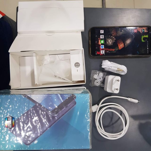 Asus zenfone max plus M1