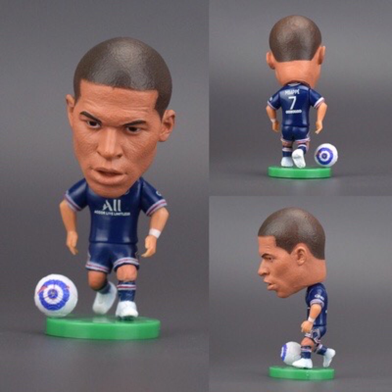 รูปปั้นนักเตะ Mbappe