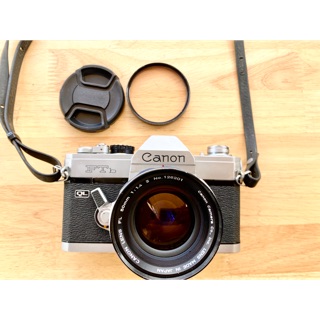 กล้องฟิล์ม canon ftb พร้อมเลนส์ 50 f 1.4 ถ่ายหน้าชัดหลังเบลอได้