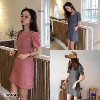 👗Pfashion [ส่งไว!!🚛] P8241 มินิเดรสคอเหลี่ยมลายสก็อต  Square neckline mini dress