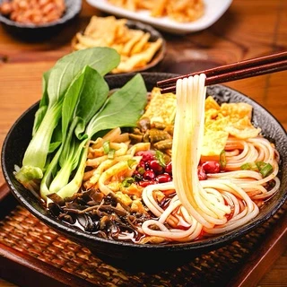 หลัวซือเฟิ่น螺蛳粉 ต้นตำหรับกวางซีแท้ๆ ชุดปรุงก๋วยเตี๋ยว พร้อมเครื่องปรุงในซอง สูตร 01