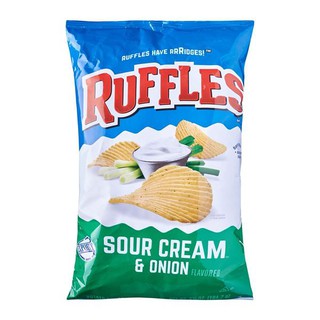 Ruffles Sour Cream &amp; Onion Potato Chips 184g. รัฟเฟิลส์ ซาวครีมและมันฝรั่งทอดหัวหอม 184 กรัม