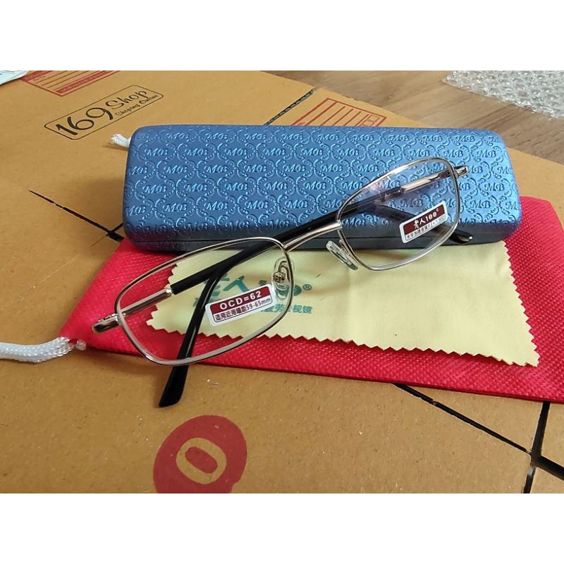พร้อมส่ง แว่นสายตายาว เลนส์กระจก ขาสปริง งานAaaมาพร้อมSetboxกล่องหนัง+ผ้า ทรงสวย ใส่ได้ทั้งชาย/หญิง มีเก็บเงินปลายทาง,✅