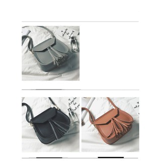 ล็อตนี้ล็อตเดียว 150 บาท เท่านั้นนน  กระเป๋าสะพายข้างมีพู่ หนังPU