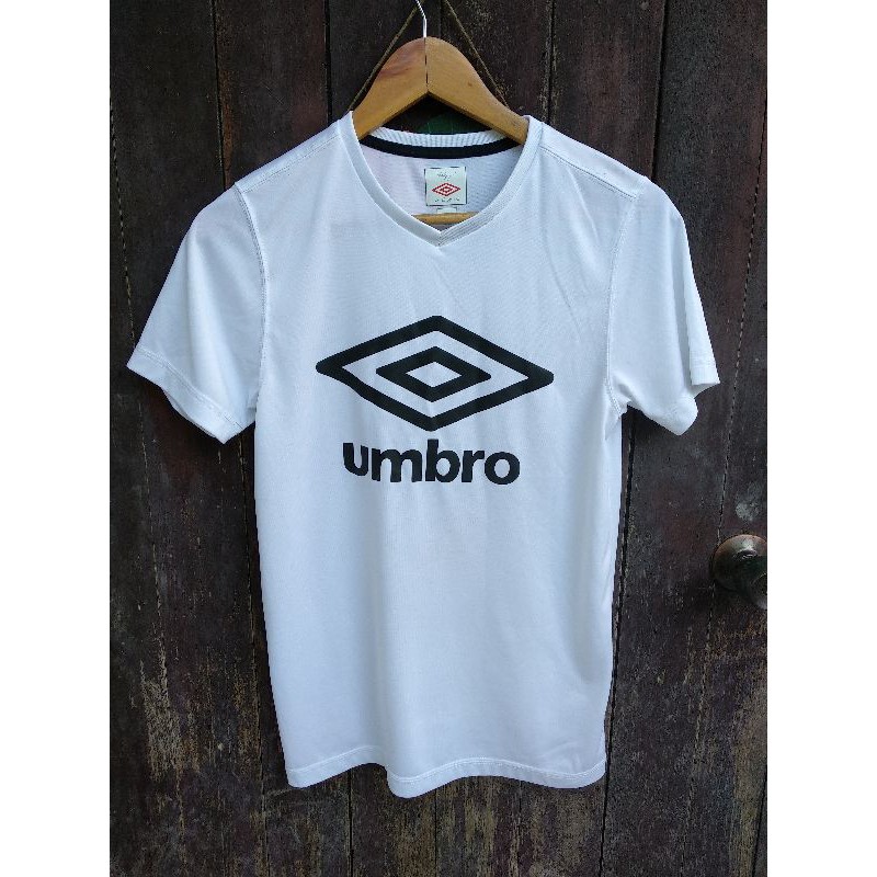 เสื้อกีฬา umbro แท้ ใหม่