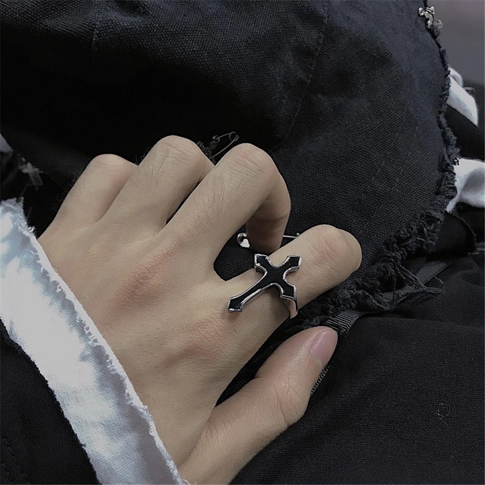 แหวนนิ้วมือ แบบเปิด รูปไม้กางเขน สีดํา สไตล์วินเทจ ฮาราจูกุ อินเทรนด์โกธิค พังก์ สตรีท สําหรับผู้ชาย และผู้หญิง