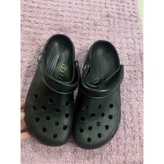 รองเท้าลำลองcrocs มือ2