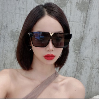 แว่นตากันแดด UV400 รูปตัว V สีทอง แฟชั่นสําหรับผู้หญิง