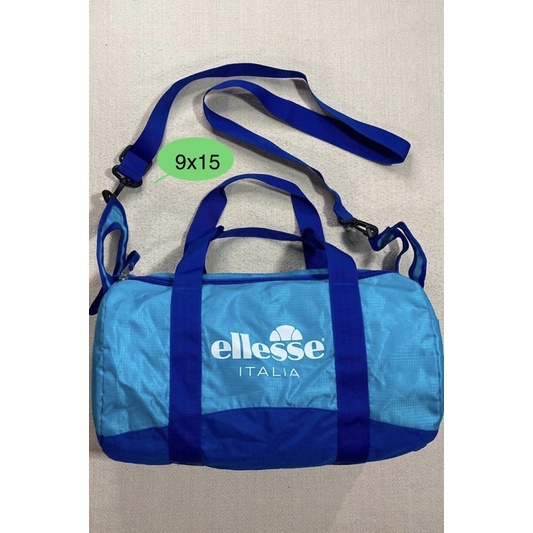 กระเป๋าสะพายข้างยี่ห้อ Ellesse