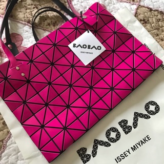 Use like new Issey miyake BaoBao ปี 15 สวย แท้ 💯%