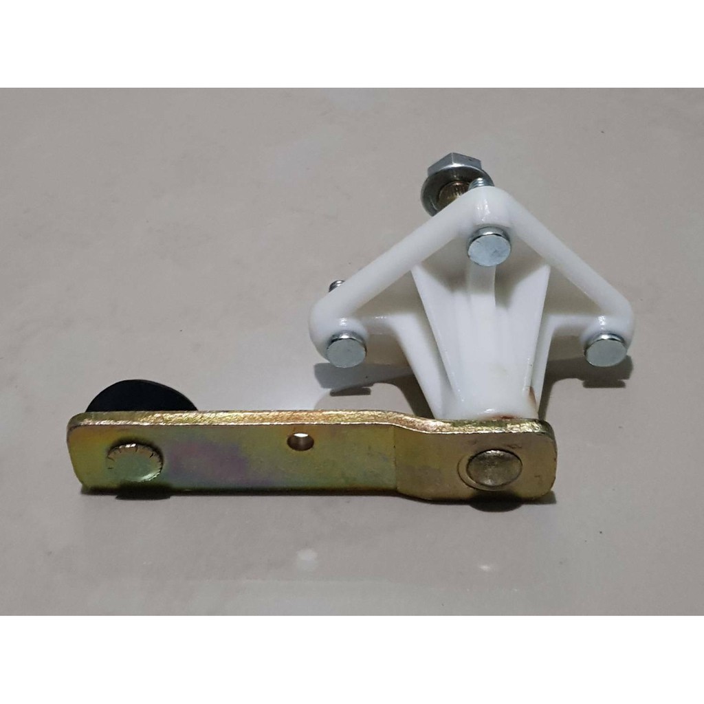 ตุ๊กตาขาปัดน้ำฝน ISUZU D-MAX 2.5,3.0 ข้างLH/RH คู่ละ 450บาท