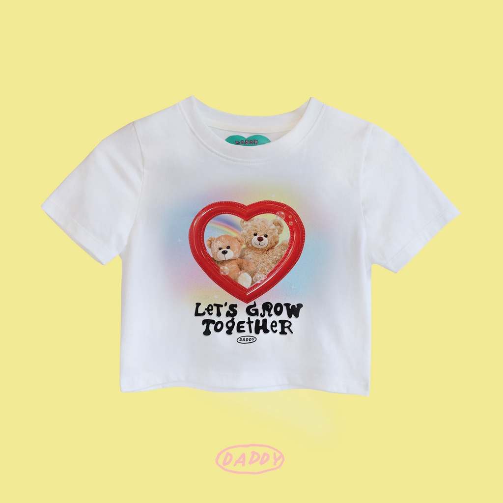 DADDY | Grow Together Crop Top เสื้อครอปท็อป สกรีนลายหัวใจน้องหมีสุดน่ารัก สีขาว