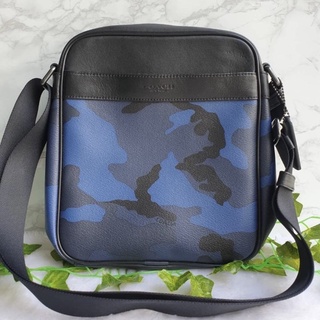 ✨ผ่อน0%แท้100%✨ กระเป๋าสะพายข้างชาย Charles Flight Bag in Indigo Camo Coach F57564