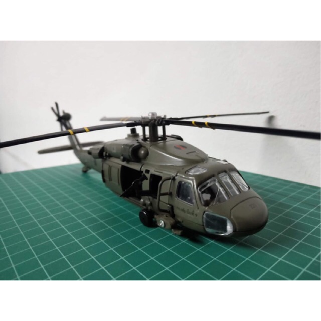 โมเดลBlackHawk เสกล1:60 UH-60L