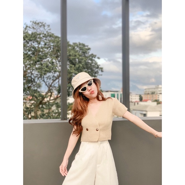 New! เสื้อCrop ไหมพรหมทรงเบเซอดีเทลกระดุมไม้สวยหรูสุดๆ🔥พร้อมส่ง - รูปที่ 2