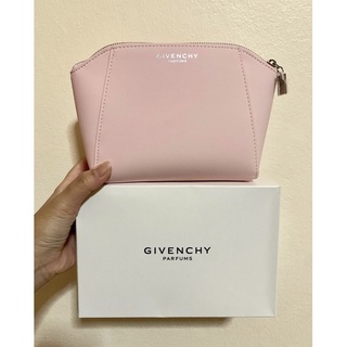 Givenchy กระเป๋าเครื่องสำอางค์ พรีเมี่ยม ของแท้💯