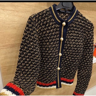 SOLD OUT ** Gucci Cardigan กระดุมมุก Gucci ปังๆ