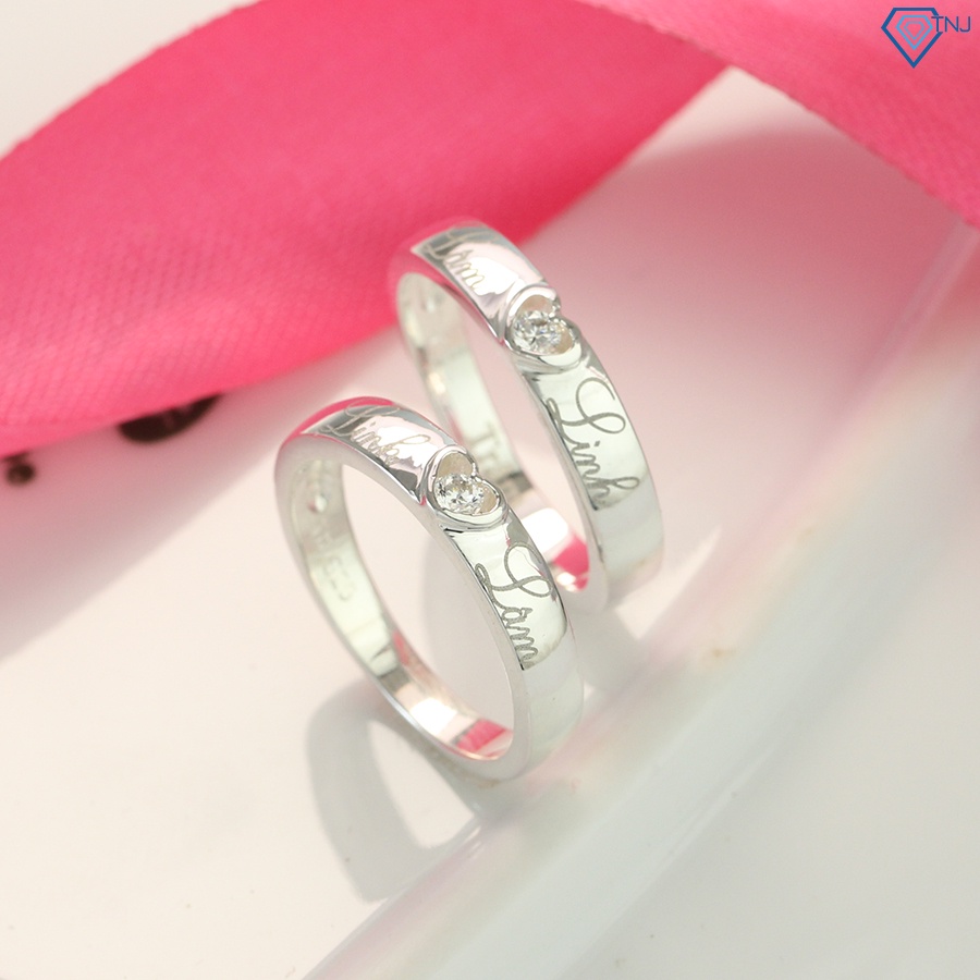 แหวนคู่รักเงินแท้สําหรับผู้ชายและผู้หญิงสลักชื่อ ND0390 - TNJ Jewelry