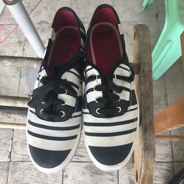 ผ้าใบ Keds รองเท้าผ้าใบ Kades แท้จากShop USA Sz.UK4 EUR37 รุ่นส้นหนา 1.5 นิ้ว สภาพดี ส่งต่อ 900.- #ร