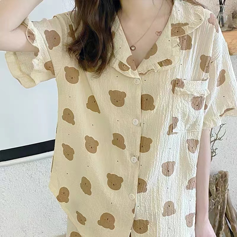พร้อมส่ง ชุดนอนคอปก เสื้อแขนสั้นกางเกงขาสั้นลายน่ารักมาก ผ้านิ่ม ใส่สบาย