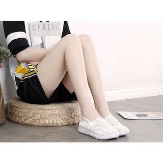 【SSร้านแฟชั่น】รองเท้าผ้าใบ slip on ลายเรียบๆ ใส่ได้ทุกโอกาส รุ่น WBP-QINYM STORE(คินิม สโตร์)ใหม่