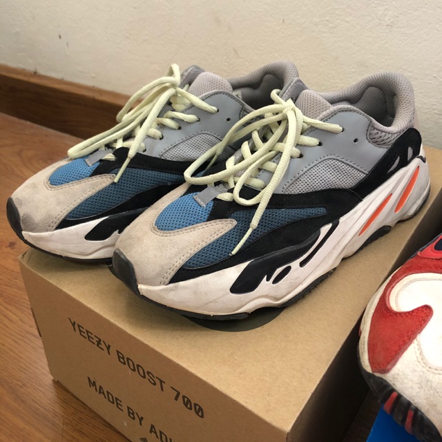 Adidas Yeezy 700 มือ 2