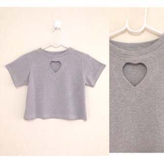 [Used] เสื้อ Crop Top Mini Heart สีเทาอ่อน