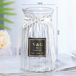 [Becky home shop] แจกันแก้ว แจกันประดับห้องสุดสร้างสรรค์ แจกันทรงยุโรป แจกันตกแต่งห้องนั้งเล่น แจกันเหลี่ยมเพรช