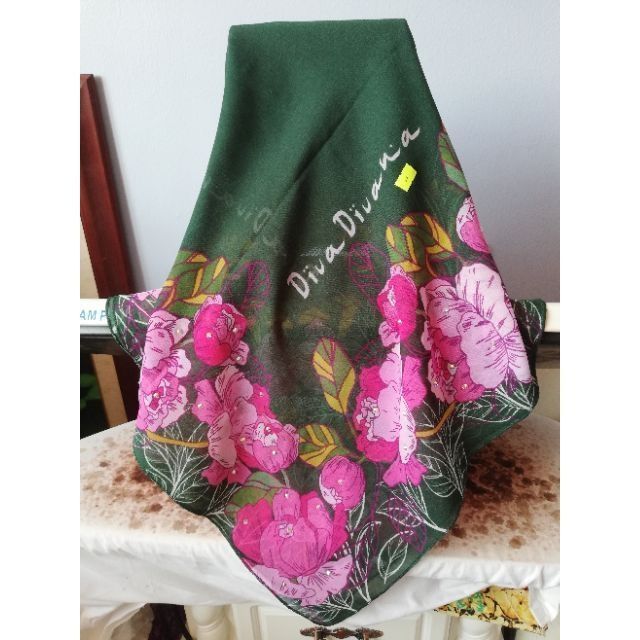 พิมพ์ลาย DIVA DIVANA BAWAL SQUARE