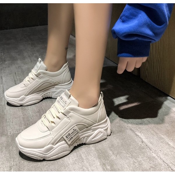 Katoshop 💥พร้อมส่ง💥 รองเท้าผ้าใบผู้หญิง เสริมส้น ✨สไตล์เกาหลี✨ สีเบจ สวยมาก แมชท์เข้ากับทุกลุค