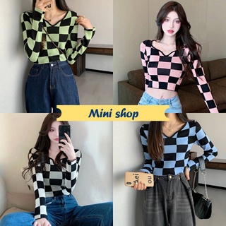 Mini shop🌸พร้อมส่ง🌸 เสื้อไหมพรมแขนยาวลายตาราง 4 สีเซ็กซี่มากค่าา (11107)