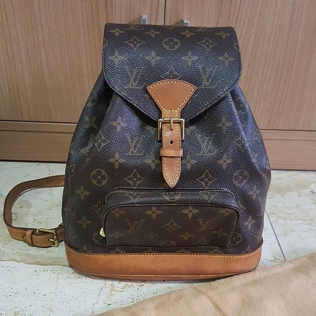 Used Lv Louis vuitton backpack mm