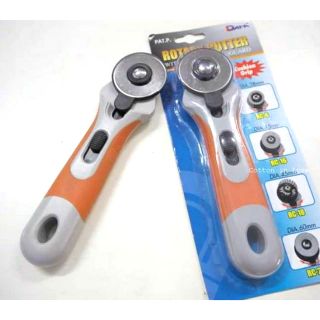 โรตารี่คัตเตอร์ Dafa Rotary cutter 45mm. คัตเตอร์ และใบมีดกลมลูกกลิ้ง สำหรับงานผ้า งานประดิษฐ์ งานฝีมือต่างๆ