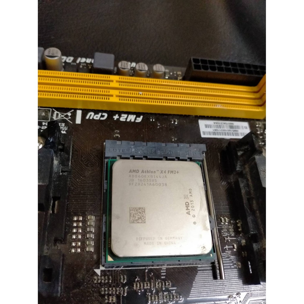 CPU AMD FM2+  X4 860k  + mainboard A68MD Pro (สินค้ามือ2)